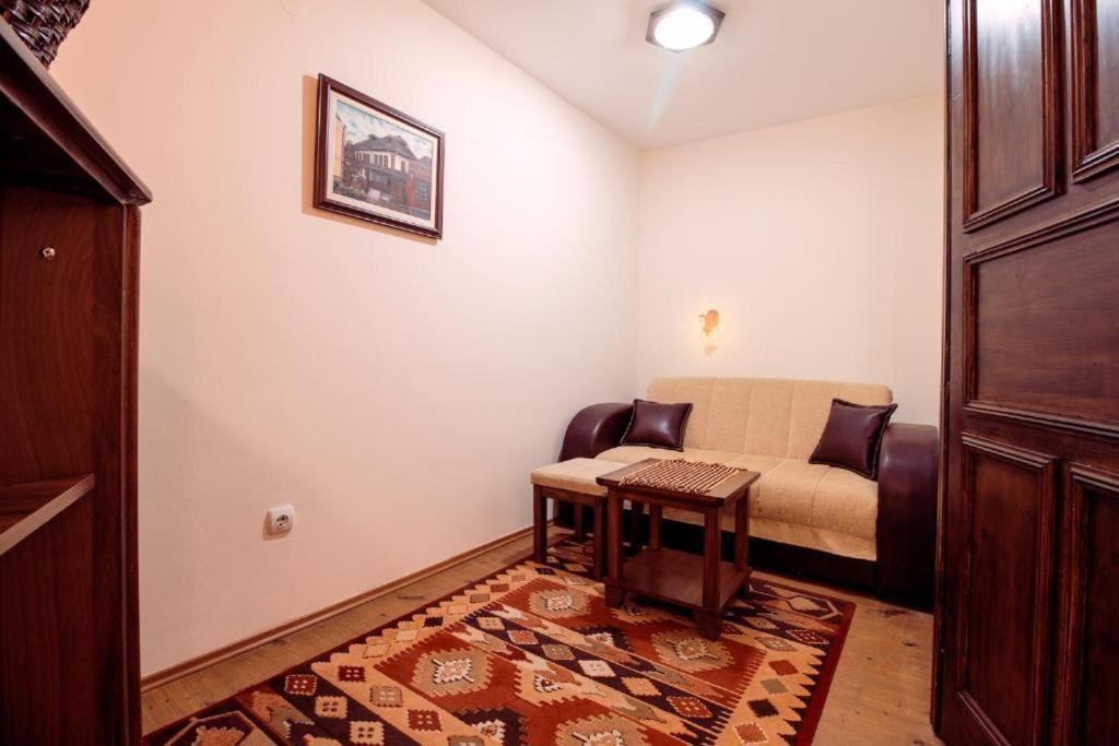 Downtown Rooms Nis Exterior photo